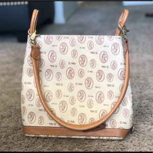 Beige tote bag